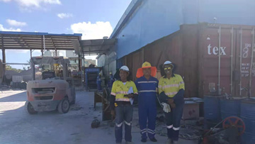 瑙魯碼頭免燒磚生產(chǎn)現(xiàn)場