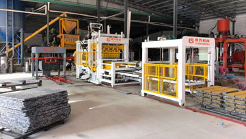 PC磚、透水磚生產(chǎn)現(xiàn)場(chǎng)